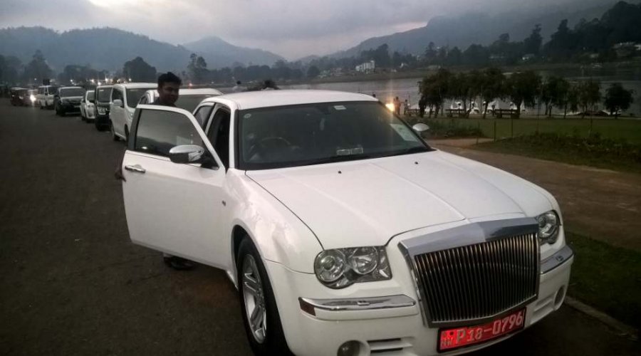 Luxury Weddings Cars and Jeeps